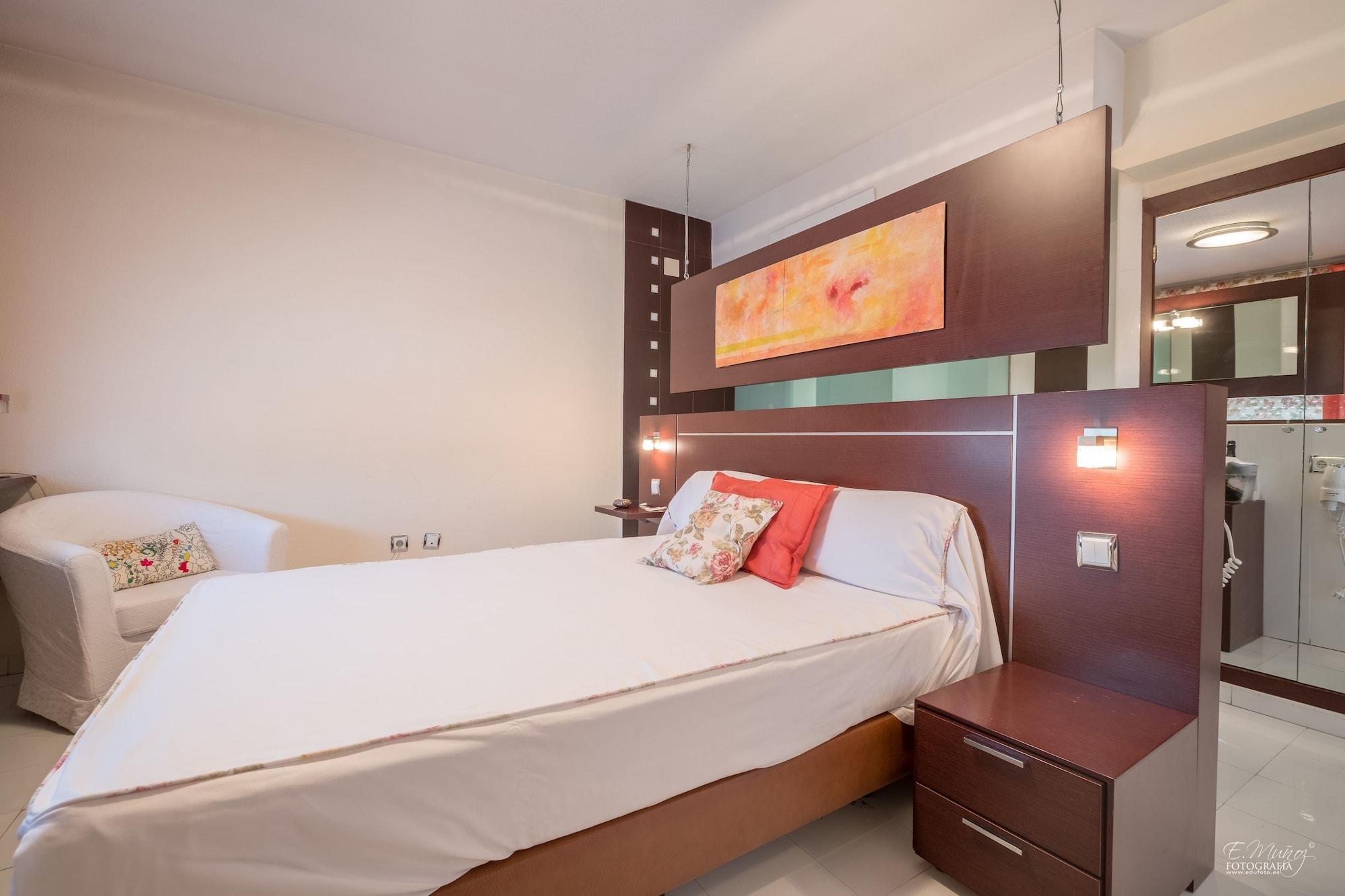 Hotel Vivar Grinon Bagian luar foto